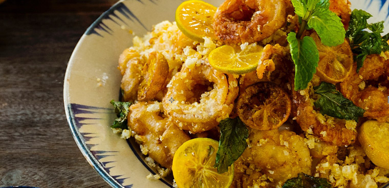 2 ways to make crispy fried squid with tamarind sauce and tomato sauce 02797