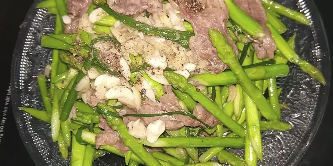 2 ways to make stir fried beef with crispy asparagus easy to make at home 09710