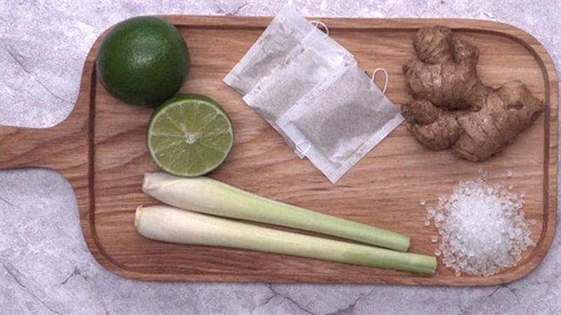 Ingredients for lemon tea to relieve cold