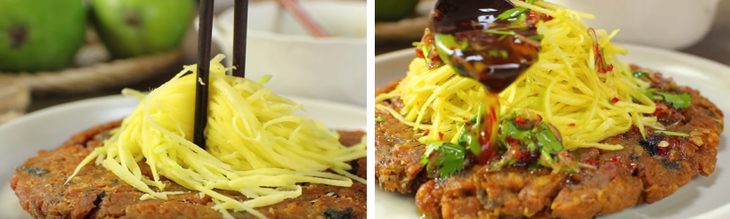 Step 4 Mixing mango salad Mango salad with catfish cake in Thai sauce