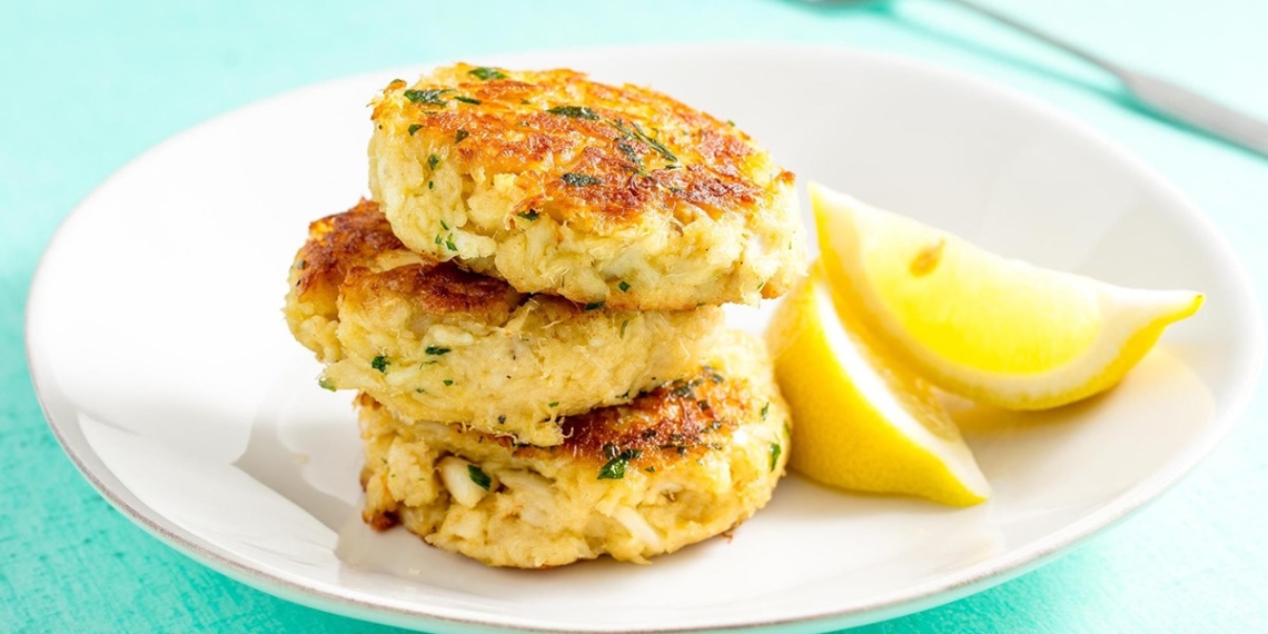 3 ways to make delicious simple crab cakes at home 01756