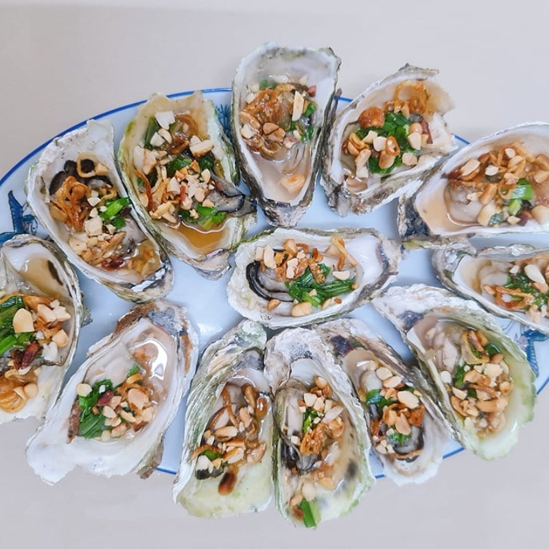 Step 4 Final Product Grilled oysters with scallion oil