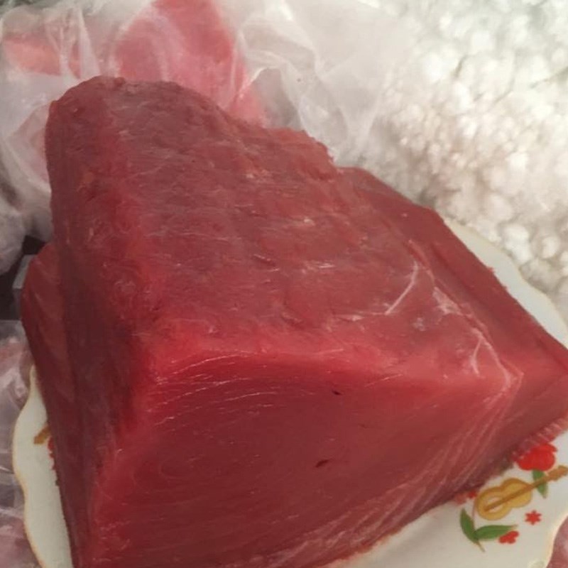 Step 1 Prepare tuna for Tuna Floss