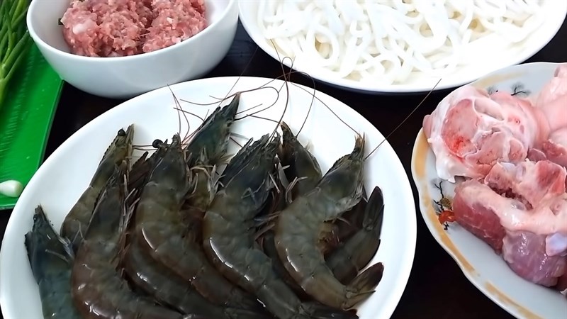 Ingredients for the dish 3 shrimp noodle soup