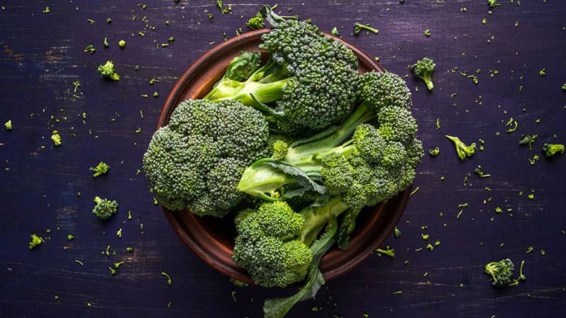 Ingredients for broccoli juice