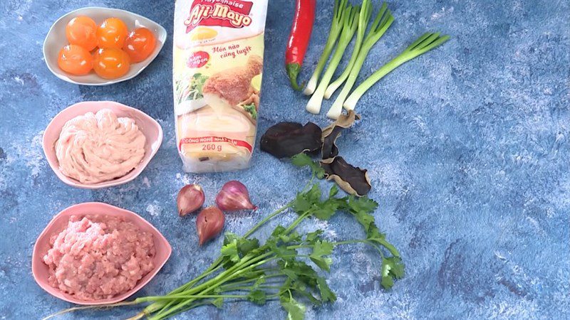 Ingredients for the dish of pork sausage