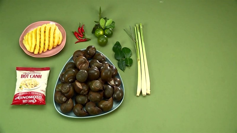 Ingredients for stir-fried apple snails with pineapple and sour bamboo shoots