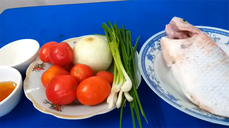 Ingredients for the dish of braised red snapper