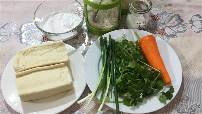 Ingredients for 3 ways to make vegetarian tofu patties