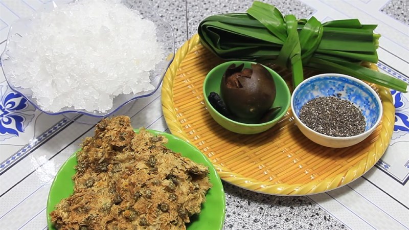 Ingredients for Chrysanthemum Herbal Tea