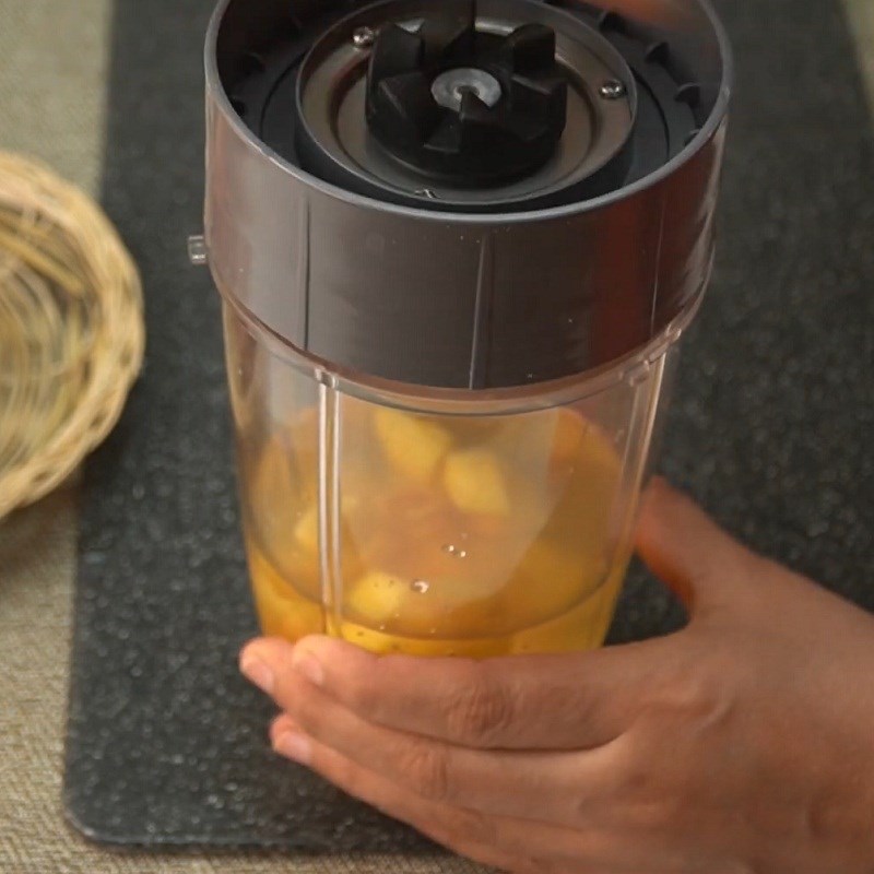 Step 2 Marinate and blend peaches Fresh peach juice