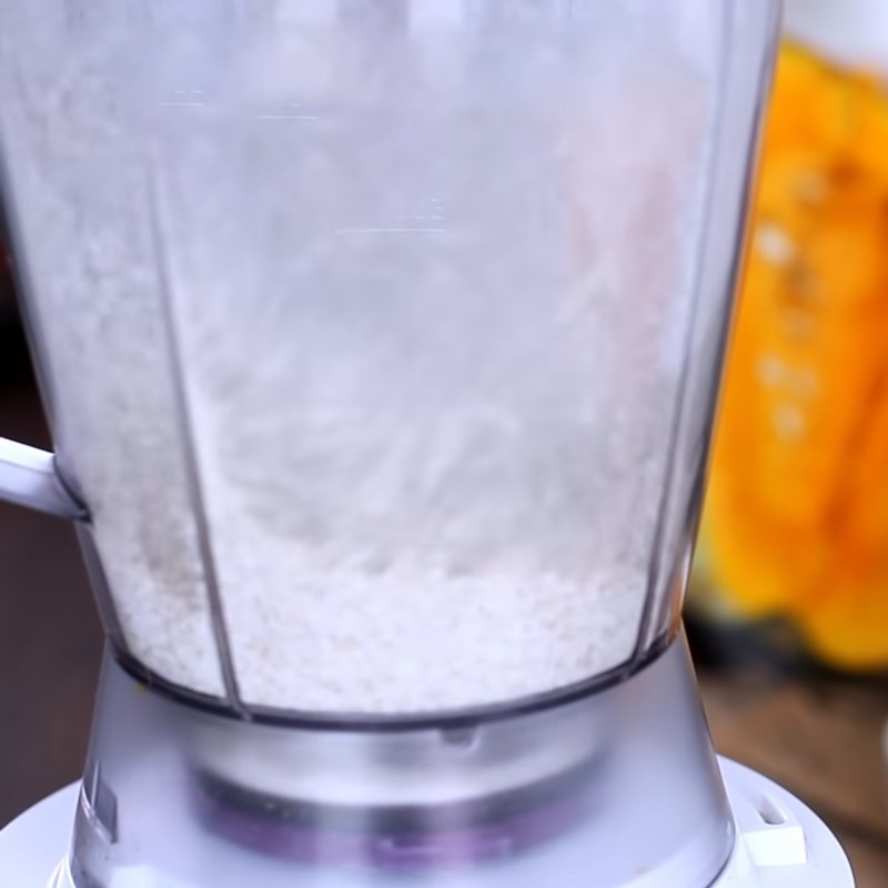 Step 2 Blend the Pumpkin Banana Smoothie