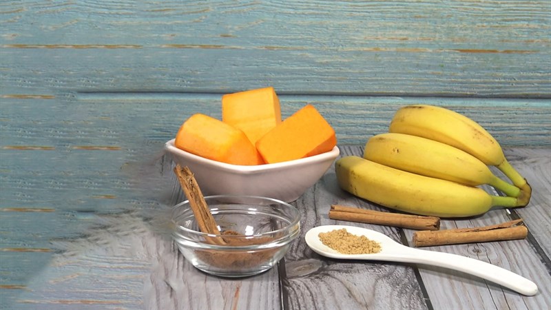 Ingredients for pumpkin smoothie