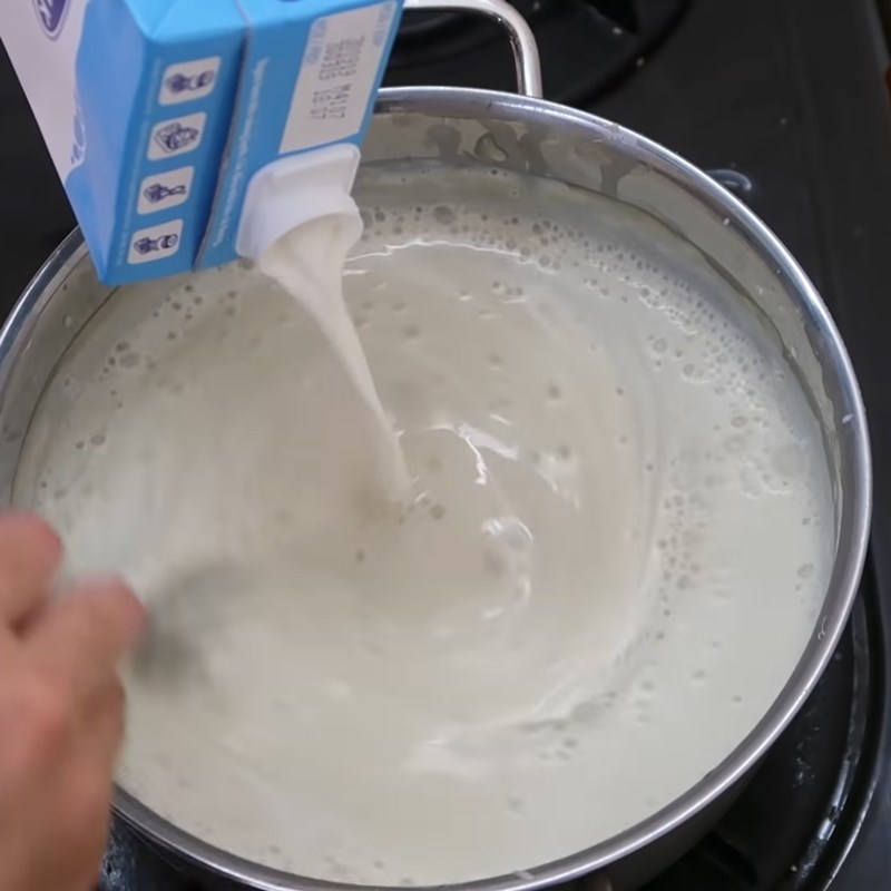 Step 5 Cooking milk Green bean pandan milk with jelly