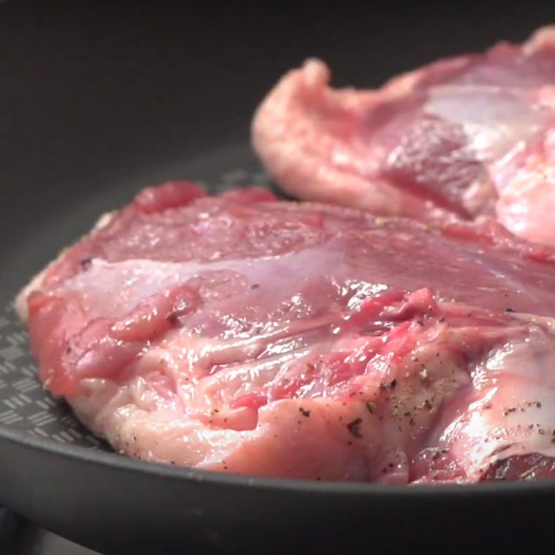 Step 2 Pan-sear duck breast for Soba noodles with teriyaki sauce