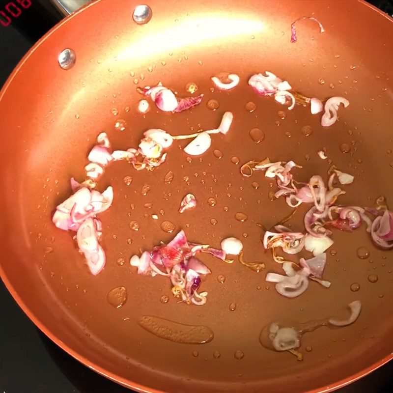 Step 4 Searing the fish in sour soup with basa fish