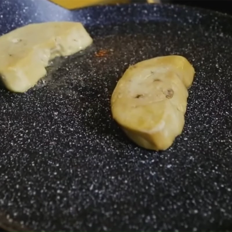 Step 3 Seared foie gras Seared foie gras