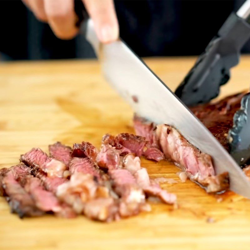 Step 4 Grilled beef Thai beef salad