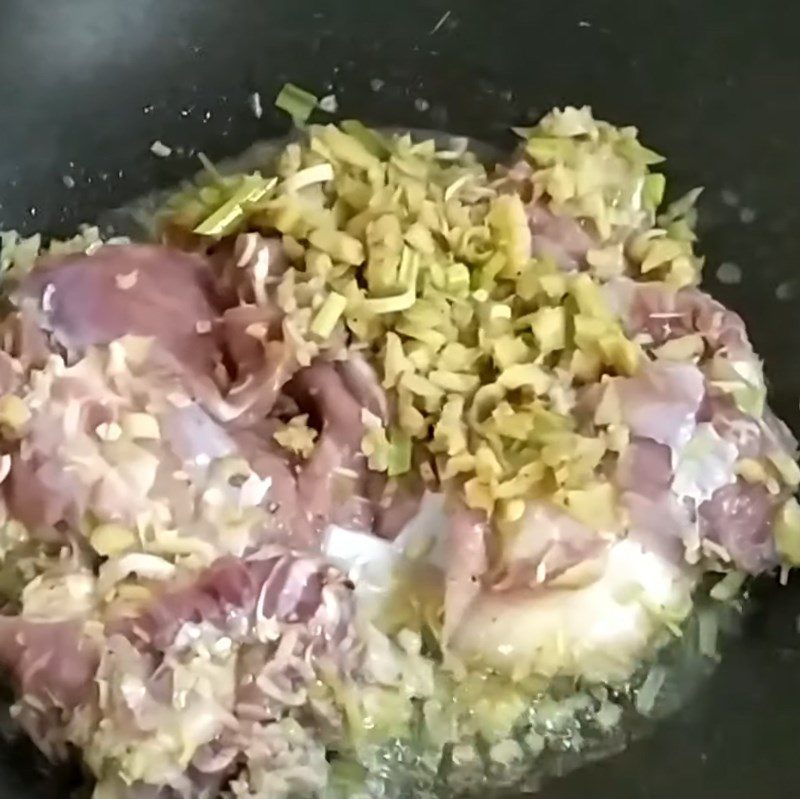 Step 3 Searing duck meat Duck Chao