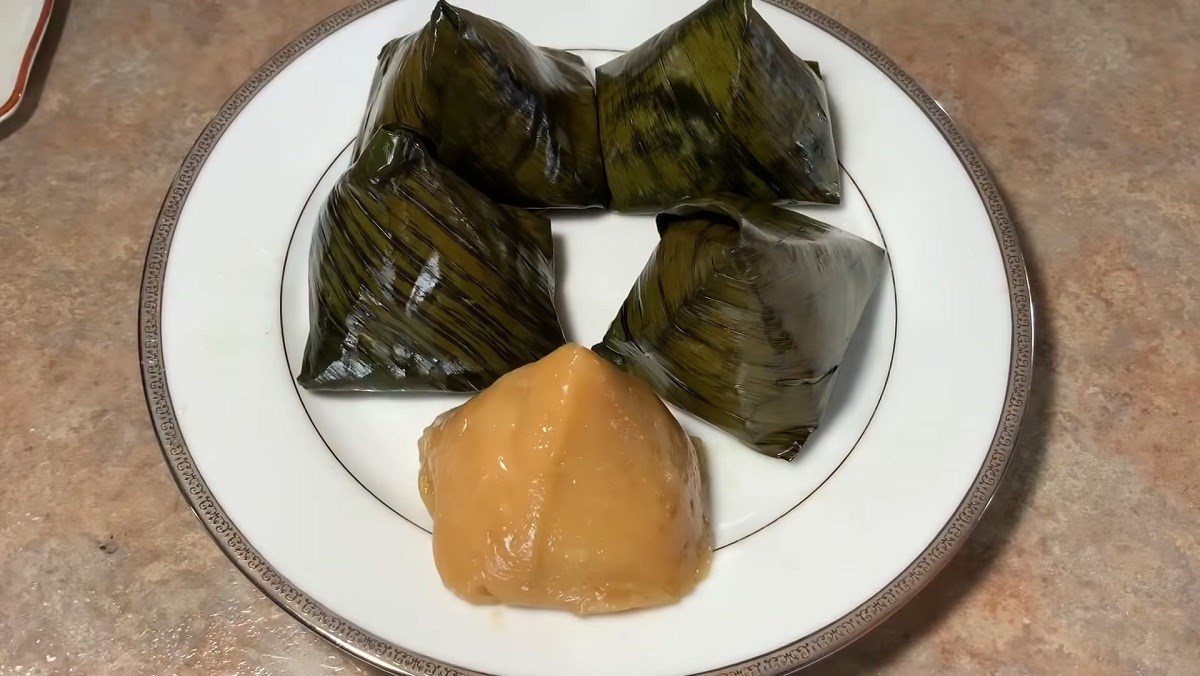 3 ways to make delicious green bean and coconut stuffed banh it from the Mekong Delta 2 Steamed rice cakes with mung bean filling