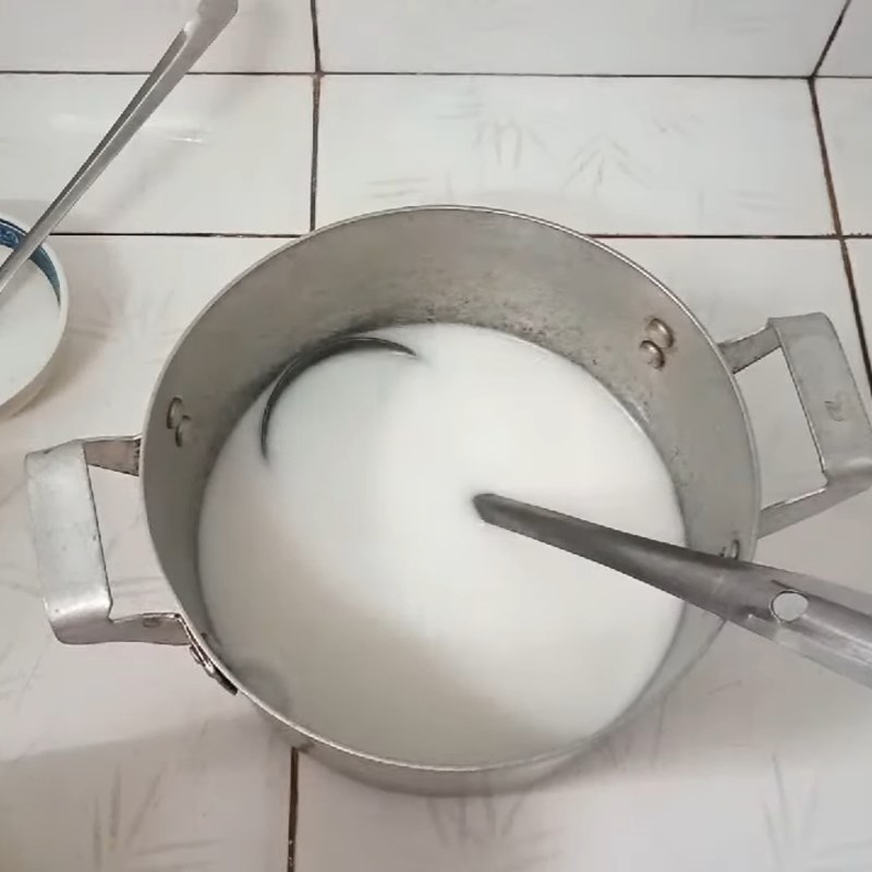 Step 2 Cook the coconut milk Steamed Purple Sweet Potato Cake with Coconut Milk
