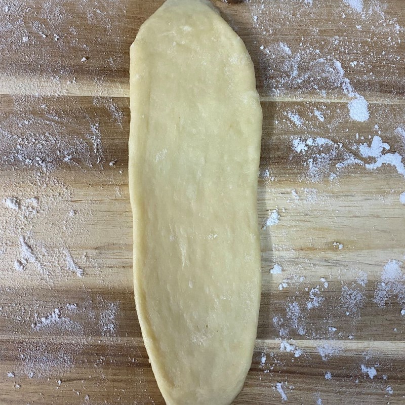 Step 3 Forming the dough Mini sausage roll