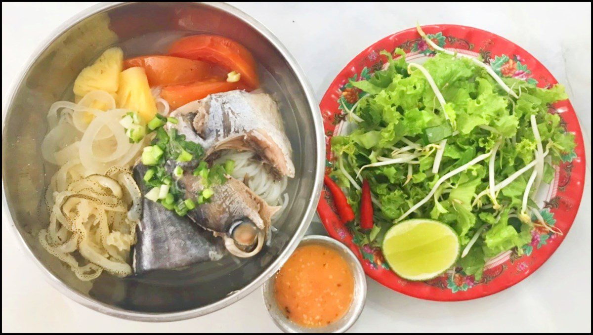 How to cook delicious and flavorful Nha Trang jellyfish noodle soup with authentic taste 22 Nha Trang Tuna Jellyfish Noodle