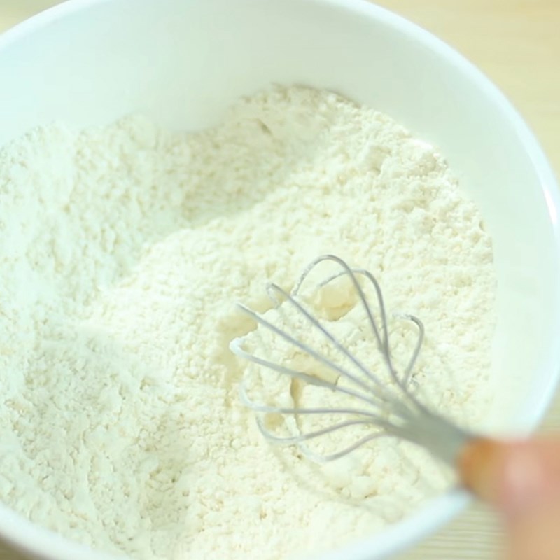 Step 2 Mixing the batter Sake with cheese shake