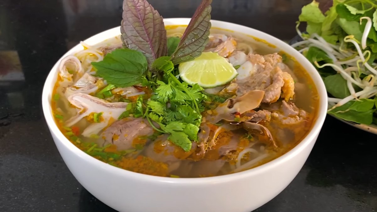 Pork Offal Noodle with Satay