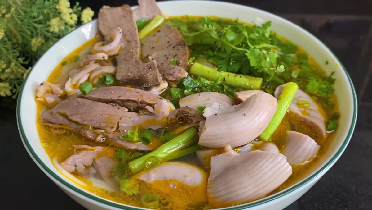 Vermicelli with Pig's Intestines