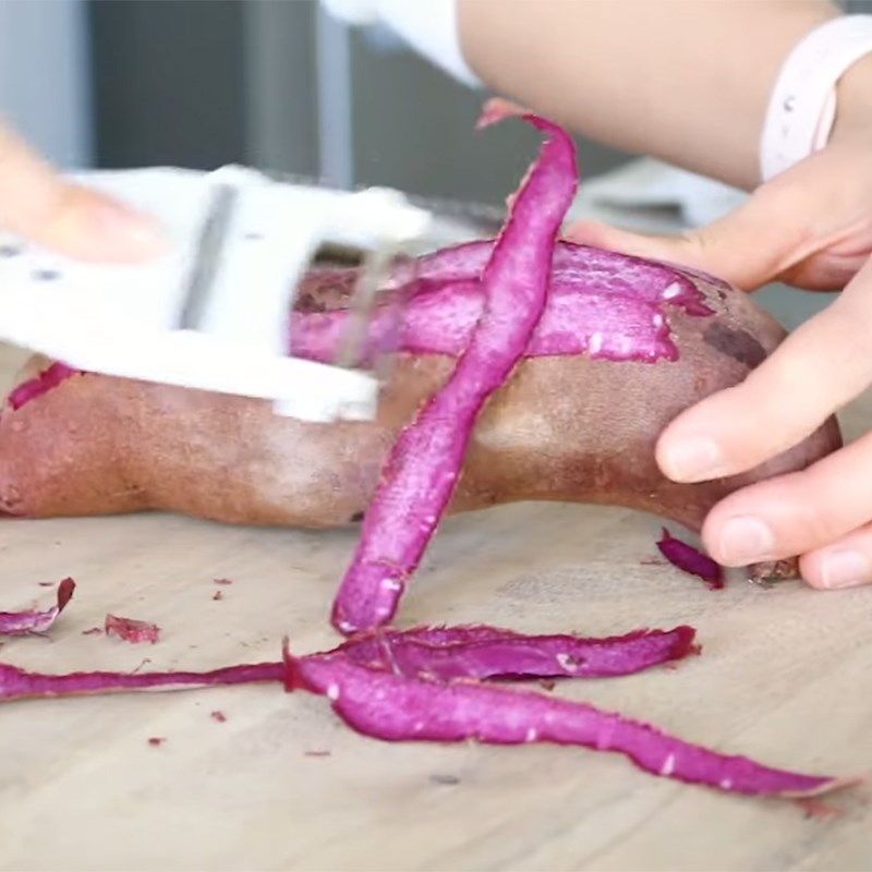 Step 1 Cut the purple sweet potato Purple Sweet Potato Chips using an Air Fryer
