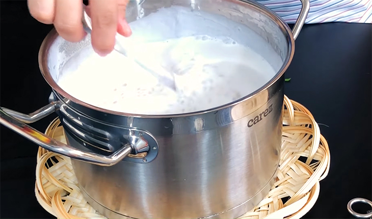 Step 3 Cook coconut milk