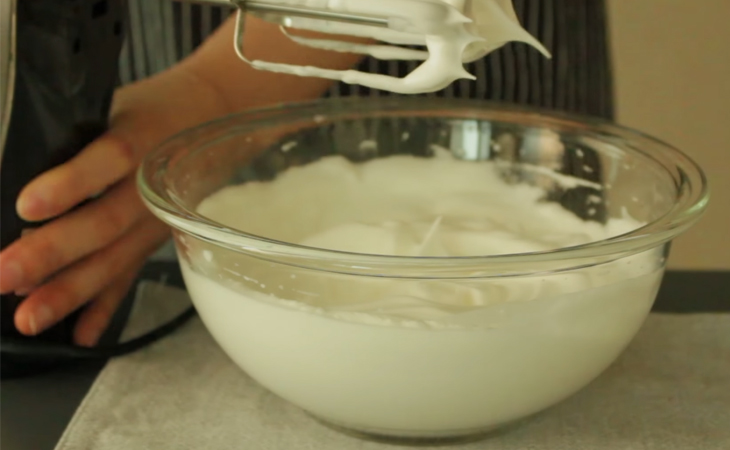 Step 3 Whip the egg whites Green Tea Chiffon Cake