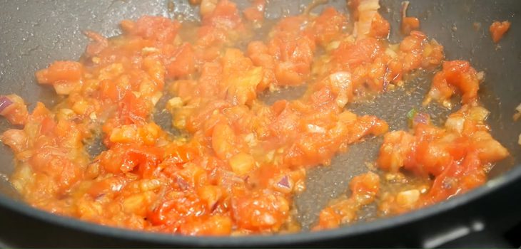 Step 6 Fry the rice Fried chicken rice