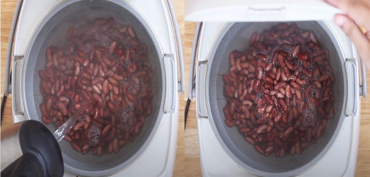 Step 1 Cook red beans Red bean jelly cake