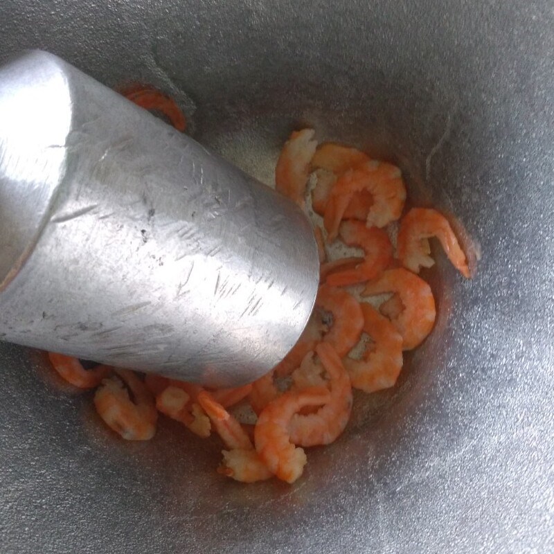 Step 1 Prepare the ingredients for Dry Shrimp Vegetable Soup