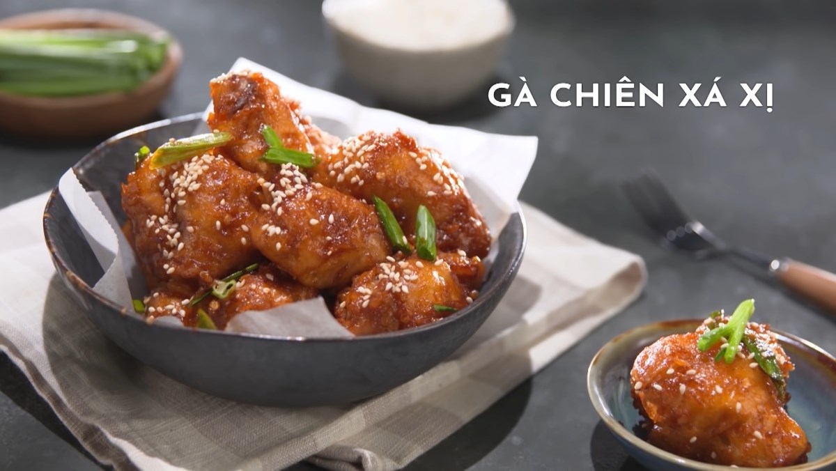 Fried chicken wings with sassafras