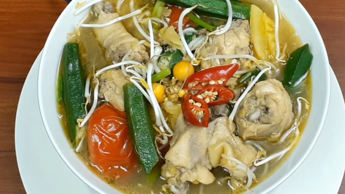 Sour chicken soup