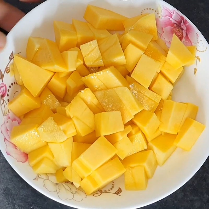 Step 2 Cut mango Mango with yogurt