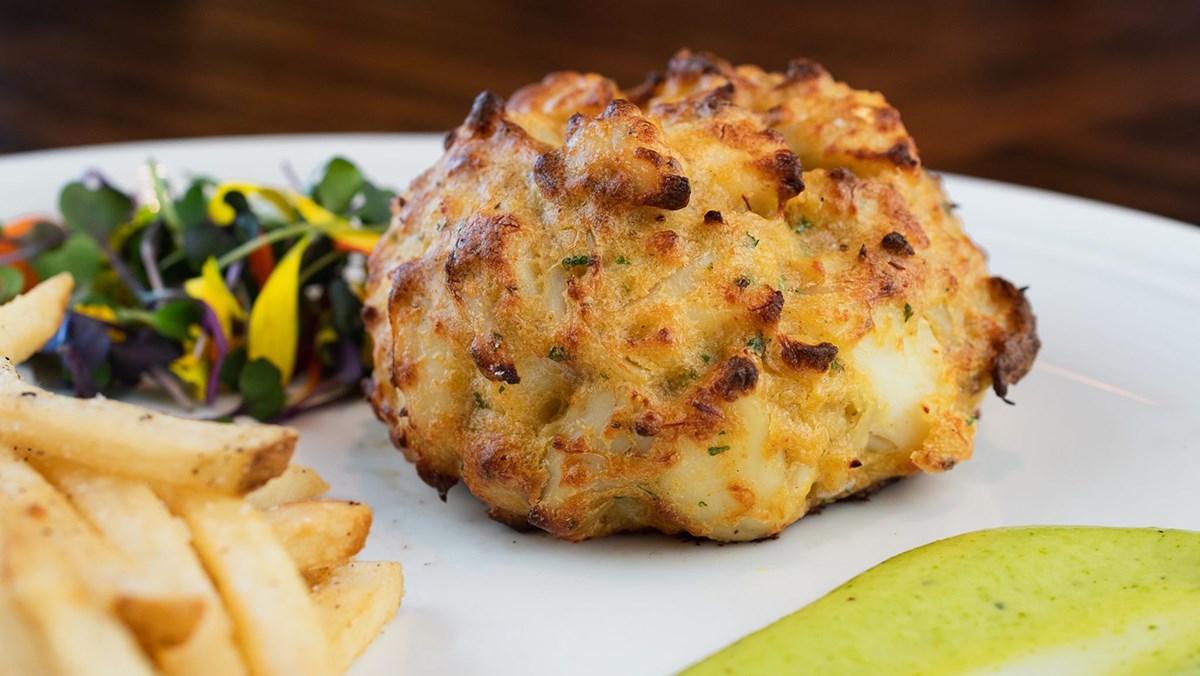 3 Simple Ways to Make Delicious Crab Cakes at Home 11 Crab meat and egg cake