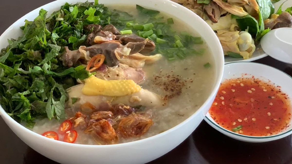 2 Ways to Cook Delicious and Attractive Chicken Rice Porridge with Perilla That Everyone Will Love 2 Purple perilla chicken porridge