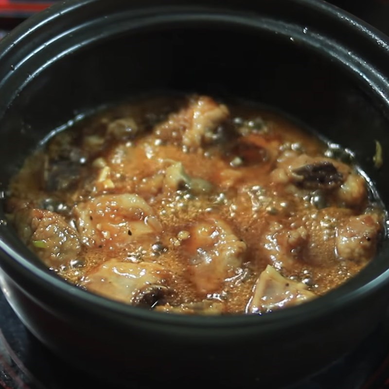 Step 3 Cooking braised ribs Pepper braised short ribs