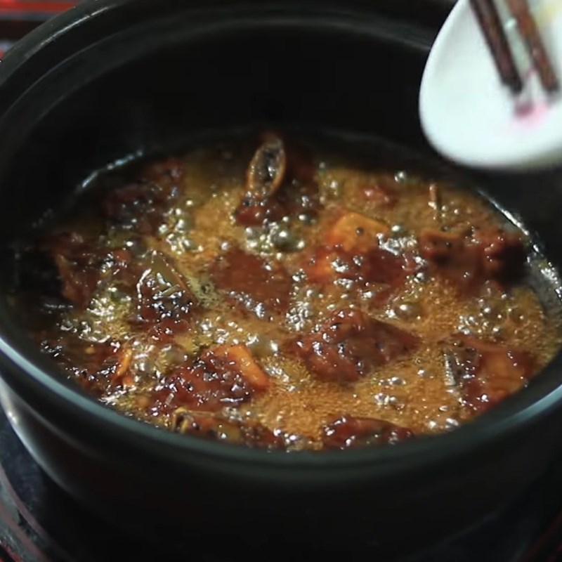 Step 3 Cooking braised ribs Pepper braised short ribs