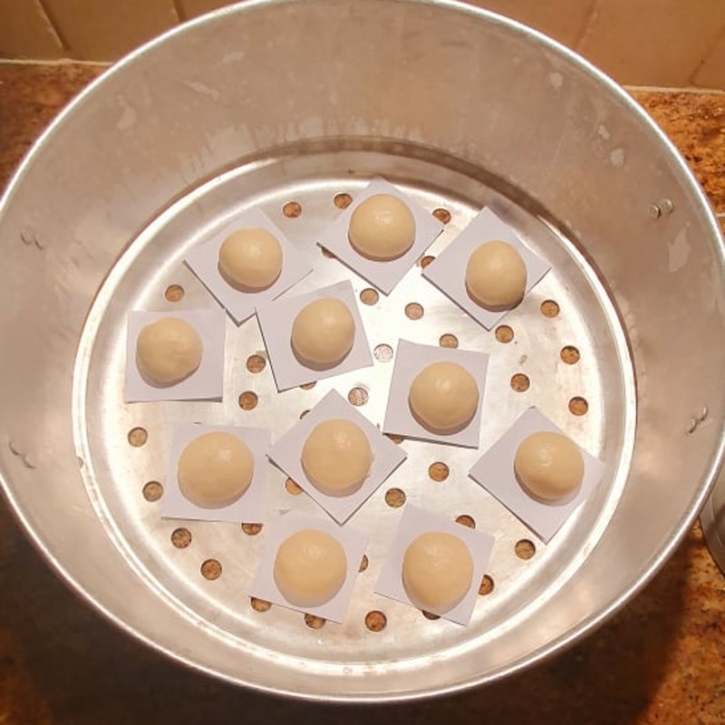 Step 2 Dough division and steaming Fried vegetarian buns (recipe shared by user)