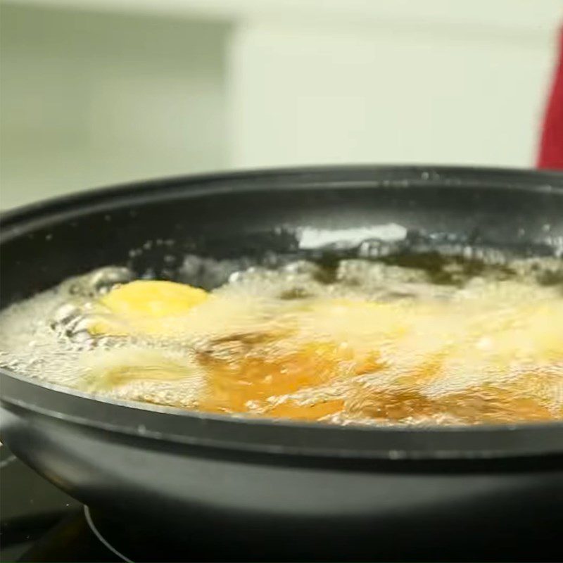 Step 5 Frying the cake Fried potato cake