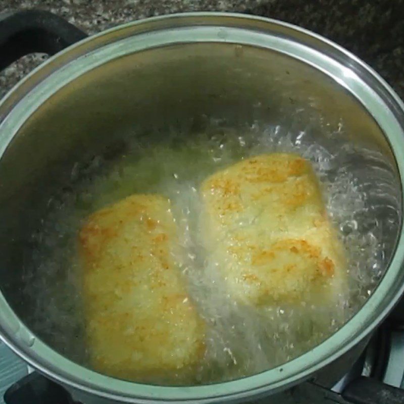 Step 4 Frying the cakes Potato cakes with meat filling