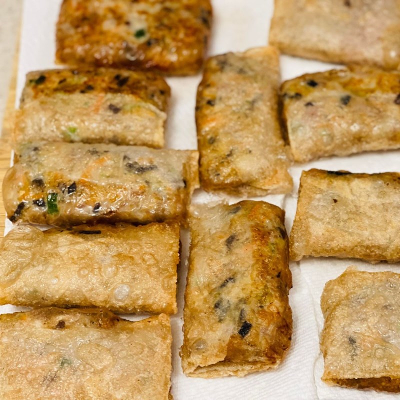 Step 4 Frying the Bún nem cua bể