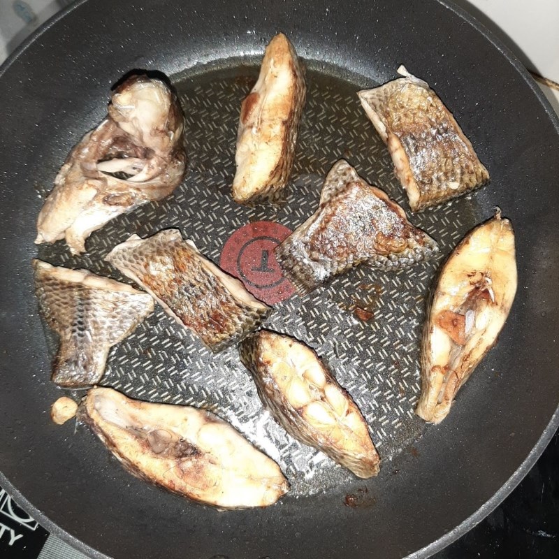 Step 4 Frying Fish Fried Snakehead Fish