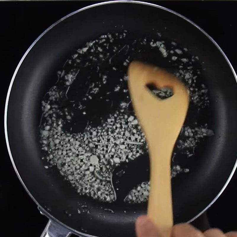 Step 5 Frying rice Fried rice with pickled mustard greens