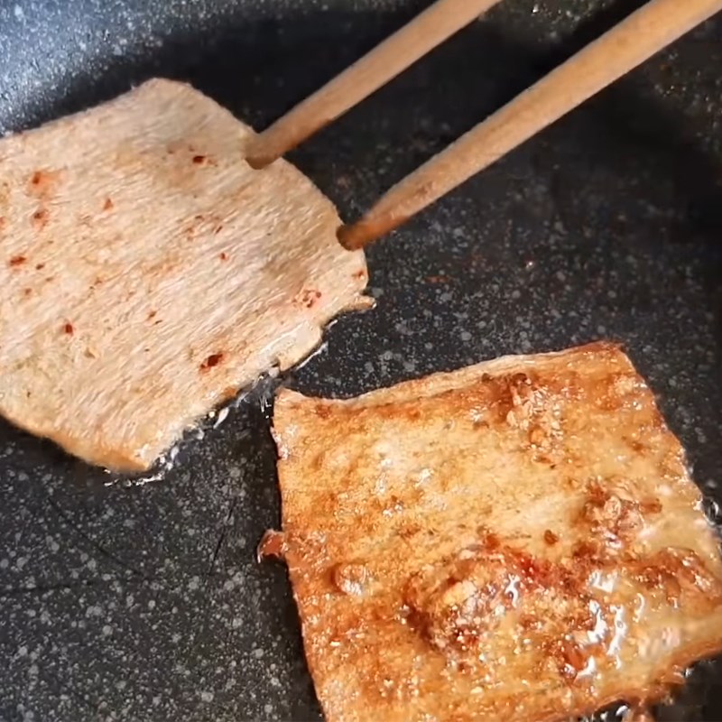 Step 5 Frying Vegetarian Manta Ray Fish